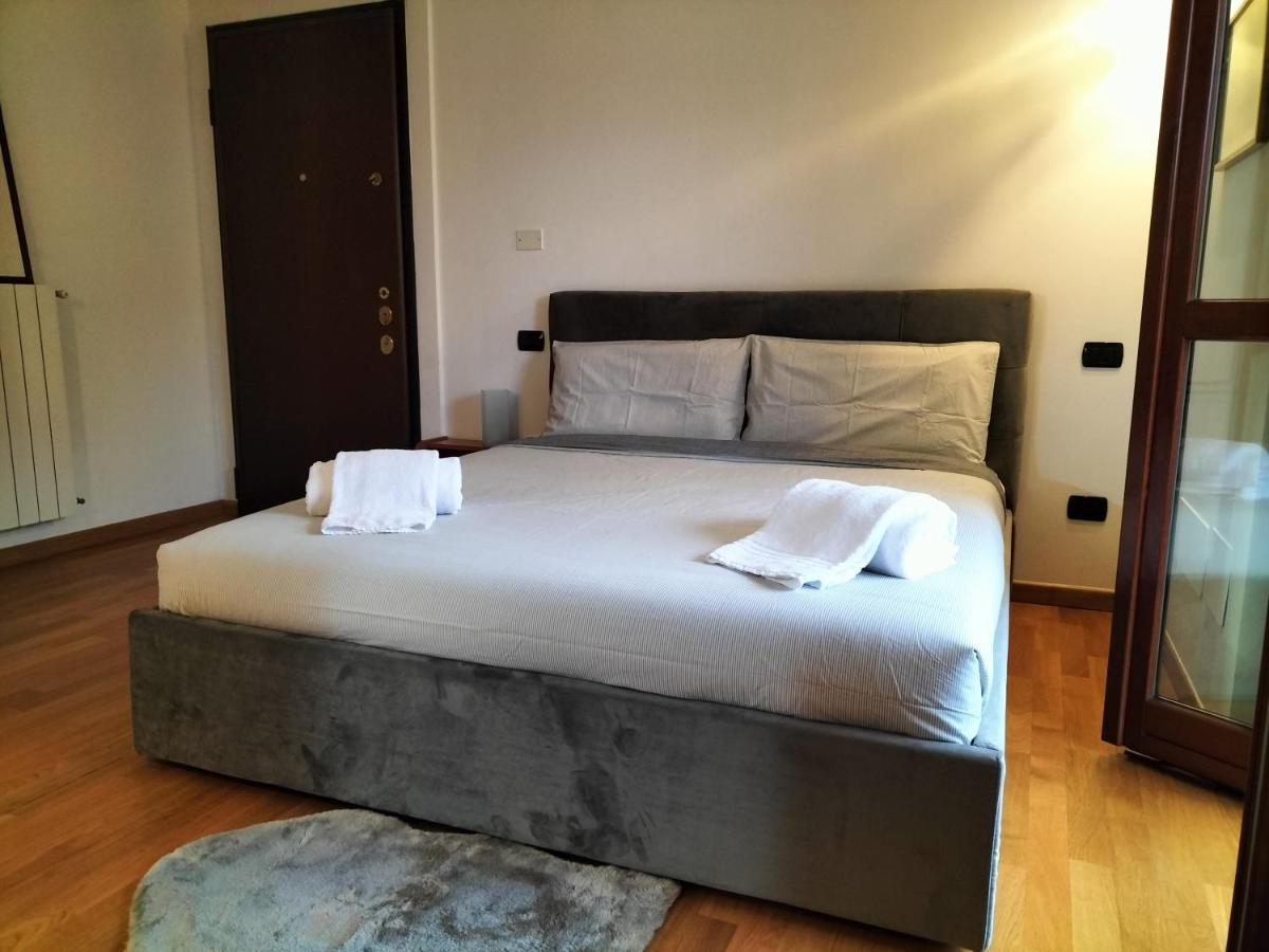 Casa Atene Milano Esterno foto